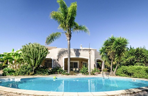 Silves Maison | Maison de vacances privée avec piscine privée, climatisation, WIFI, bain à remous, TV, terrasse