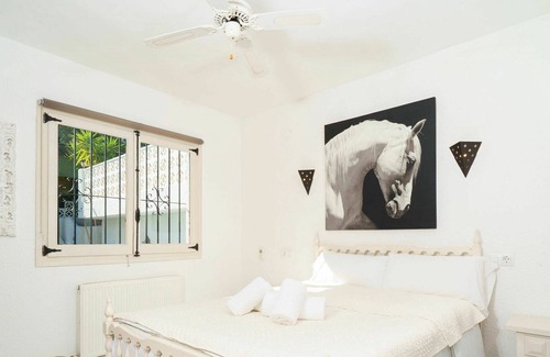 Arnella Maison | Wonderful private villa with private pool, WIFI, TV, patio, pets allowed, panoramic view and par...