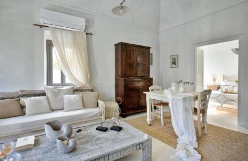 Megalochori Villa | Wonderful Santorini Villa | Alia Mansion | 3 Bedrooms | Beautiful Outdoor Space & Wonderful Views | Megalochori