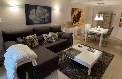 Puig de Ros Chalet De Ski | Wonderful semi-detached house near Palma with private garden and pool