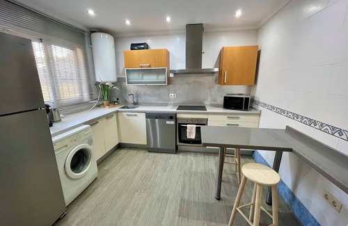 Urbanizacion Puerto de Estepona Maison | WONDERFUL SEMI-DETACHED HOUSE NEXT TO THE BEACH