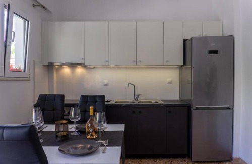 Agios Panteleimonas Appartement | Wonderful studio apartment on a beautiful bay in the south-east of Crete