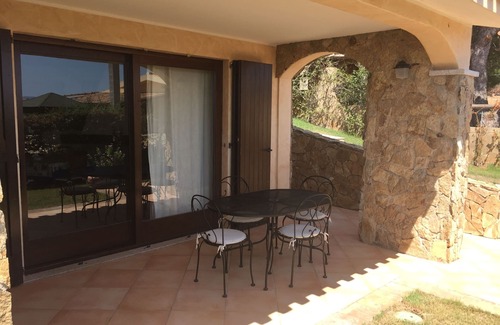 Porto Pino Appartement | Bel appartement dans une villa