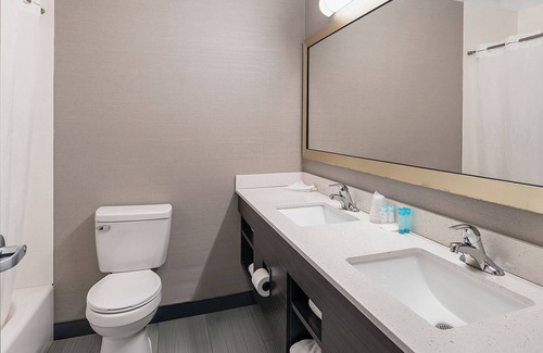 Foxboro Hôtel | Wonderful Trip! 2 Relaxing Units w/ Free Breakfast & Free Parking!