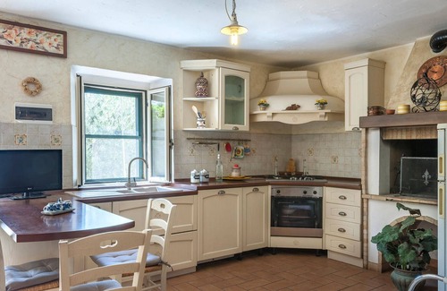Monteguiduccio Maison | Wonderful vacation home in historical flair.