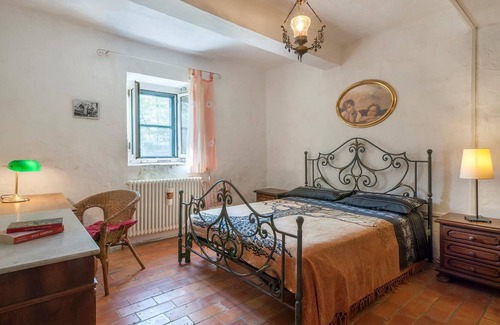 Monteguiduccio Maison | Wonderful vacation home in historical flair.