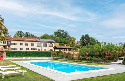 Cortazzone Maison | Wonderful villa for 10 people with WIFI, pool, TV, patio and parking