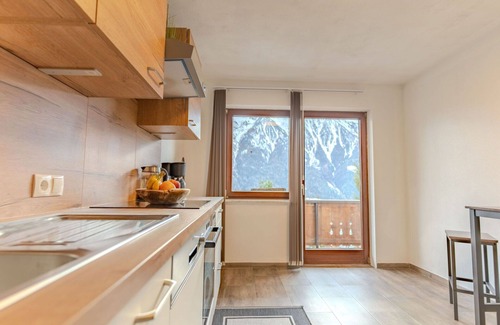 Oetz Villa | Merveilleuse maison de vacances pour 5 personnes avec WIFI, TV et balcon