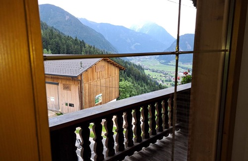 Hainzenberg Villa | Merveilleuse maison de vacances pour 7 personnes avec WIFI, TV, balcon et parking