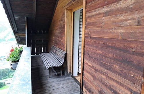 Hainzenberg Villa | Merveilleuse maison de vacances pour 7 personnes avec WIFI, TV, balcon et parking