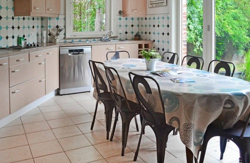 Le Bizet Maison | Merveilleuse maison de vacances pour 8 personnes avec TV, terrasse et animaux admis