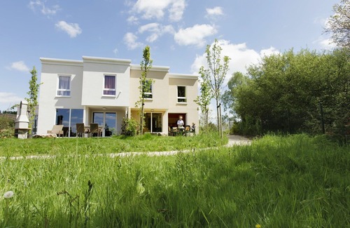 Nohfelden Maison | Bel appartement pour 8 personnes avec piscine, WIFI, TV et parking