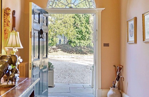 Tormarton Maison | Wonderful villa for 16 people with WIFI, pool and parking