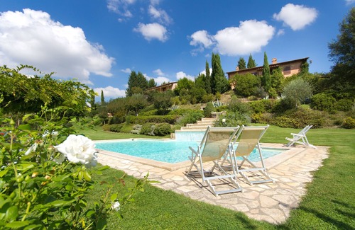 Chiusi Villa | Wonderful villa with exclusive pool near Siena
