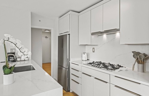 Capitol Hill Appartement | Wonderful Waterfront Apt for 5! Pkg & City Views