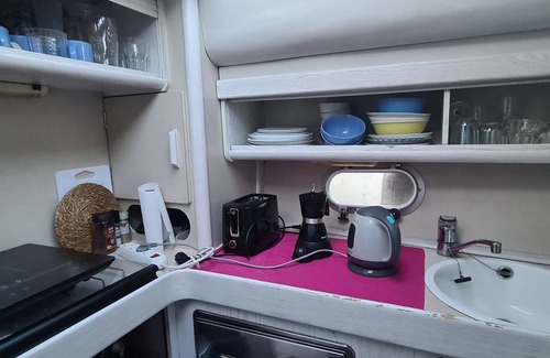 Diagonal Mar i el Front Maritim del Poblenou Location De Bateaux | WONDERFUL YACHT APARTMENT IN BARCELONA - YOUR COSY PLACE TO STAY