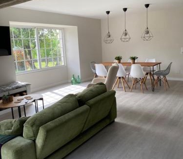 Tabagon Maison | Wonderfull house in O Rosal with optical fiber, Casa Tabagon