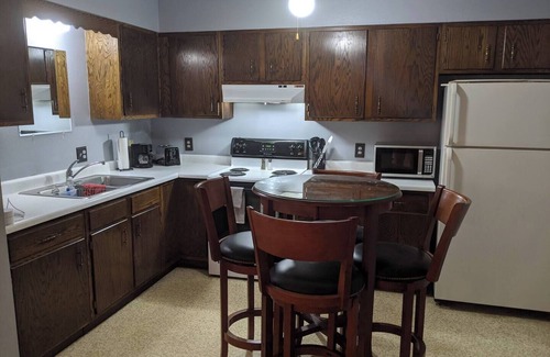 Pierre Appartement | Centrally Located on Pawnee - Apartment # 6