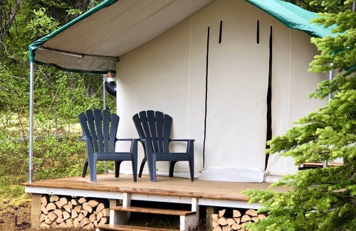 Jade City Cabine | Glamp de luxe avec nous!