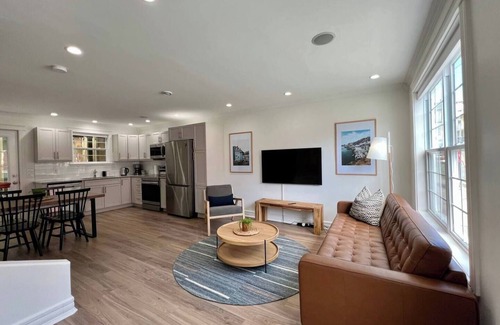 Downtown St. John's Maison | Wood House | King Bd | 2 Queens | Fire Pit