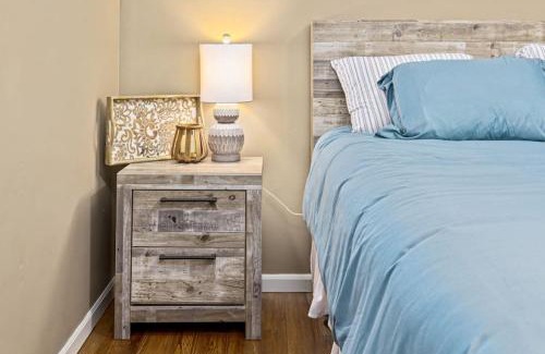 Sunnyland Maison | WOOD INN 2 Comfy 2BD close to DT Peoria