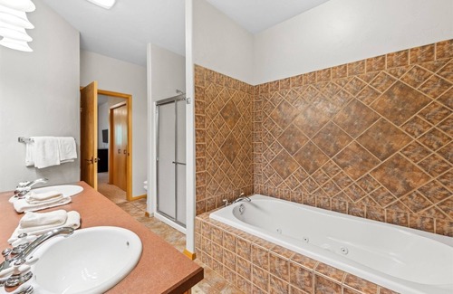 Whitefish Maison | Magnifique 5BR Ski-in et Ski-Out Montana Home sur Big Mountain avec option pour 7BR