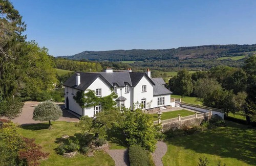 Llanhennock Maison | Woodbank, Entire home in Llanhennock. nn