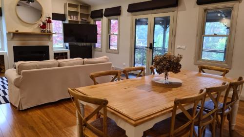 Marysville Maison | Woodbine Lodge