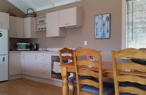 Tawa Cottage | --WOODBURN COTTAGE-- Supérieur autonome rural - 15 minutes de Wellington CBD