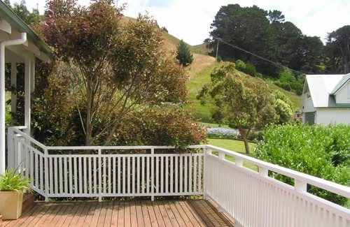 Tawa Cottage | --WOODBURN COTTAGE-- Supérieur autonome rural - 15 minutes de Wellington CBD