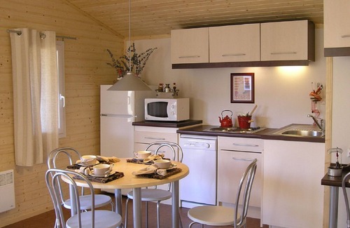 Beynat Chalet De Ski | Chalet en bois au bord du Lac du Miel