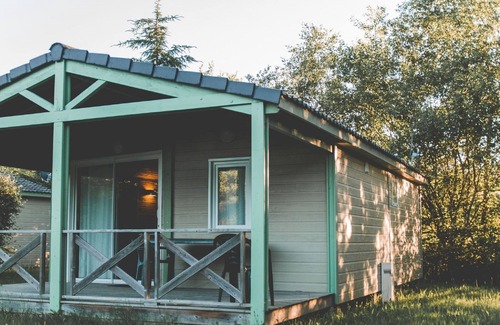 Beynat Chalet De Ski | Chalet en bois au bord du Lac du Miel