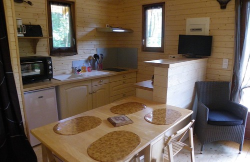 Saint-Maxire Chalet De Ski | Gite en bois sur pilotis