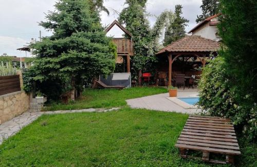 Veroia Chalet De Ski | Wooden House in Veria