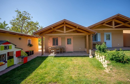 San Brizio Appartement | Maisonnette en bois avec porche et jardin
