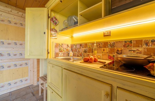 San Brizio Appartement | Maisonnette en bois avec porche et jardin