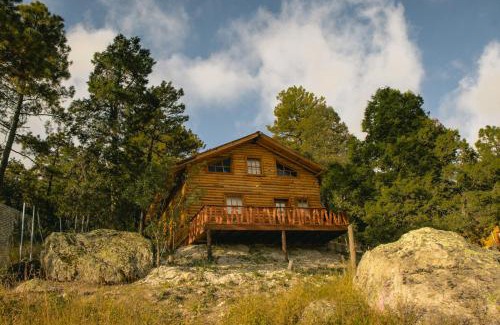 Creel Chalet De Ski | Wooden Inn - Cabañas Boutique y Bubble Glamping en Creel