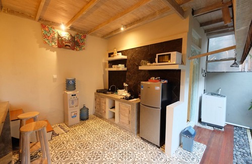 Dyanapura Villa | Villa en bois "Lumbung" à quelques pas de la plage de Seminyak, de la rue Eat Street et des boutiques branchées