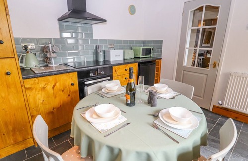 Acrefair Cottage | WOODLAND COTTAGE, Animaux acceptés à Llangollen, Ref 1005296