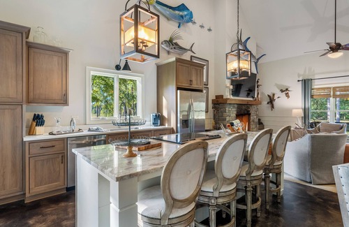 Clinton Cabine | Charming Woodland Retreat - 27 Miles from Bryant-Denny Stadium