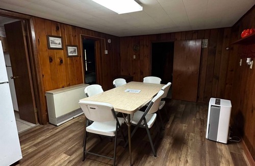 Alma Cabine | Woodlands Retreat next to the Mississippi River