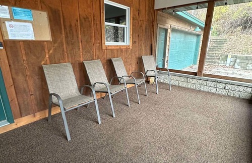 Alma Maison | Woodlands Retreat next to the Mississippi River