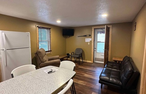 Alma Cabine | Woodlands Retreat next to the Mississippi River