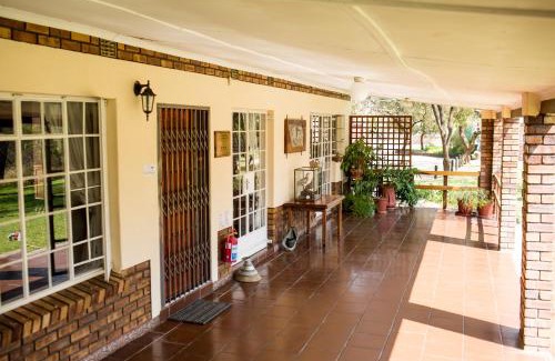 Francistown Cabine | Woodlands Stop Over and Lodge
