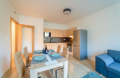 Smichov Appartement | Woodley Apartment & Parking