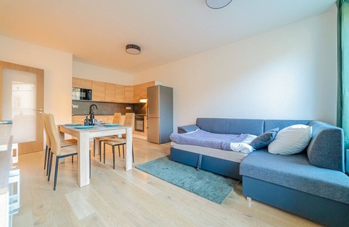 Smichov Appartement | Woodley Apartment & Parking