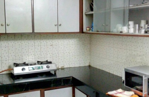 Kharera Lit Et Petit-Déjeuner | Woodpecker BNB Hauz Khas