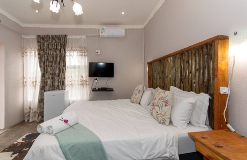 Hazyview Maison | Woodpeckers Guest House