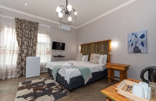 Hazyview Maison | Woodpeckers Guest House