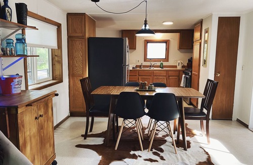 Woods Bay Maison | Woods Bay Get-A-Way! Public Lake Access